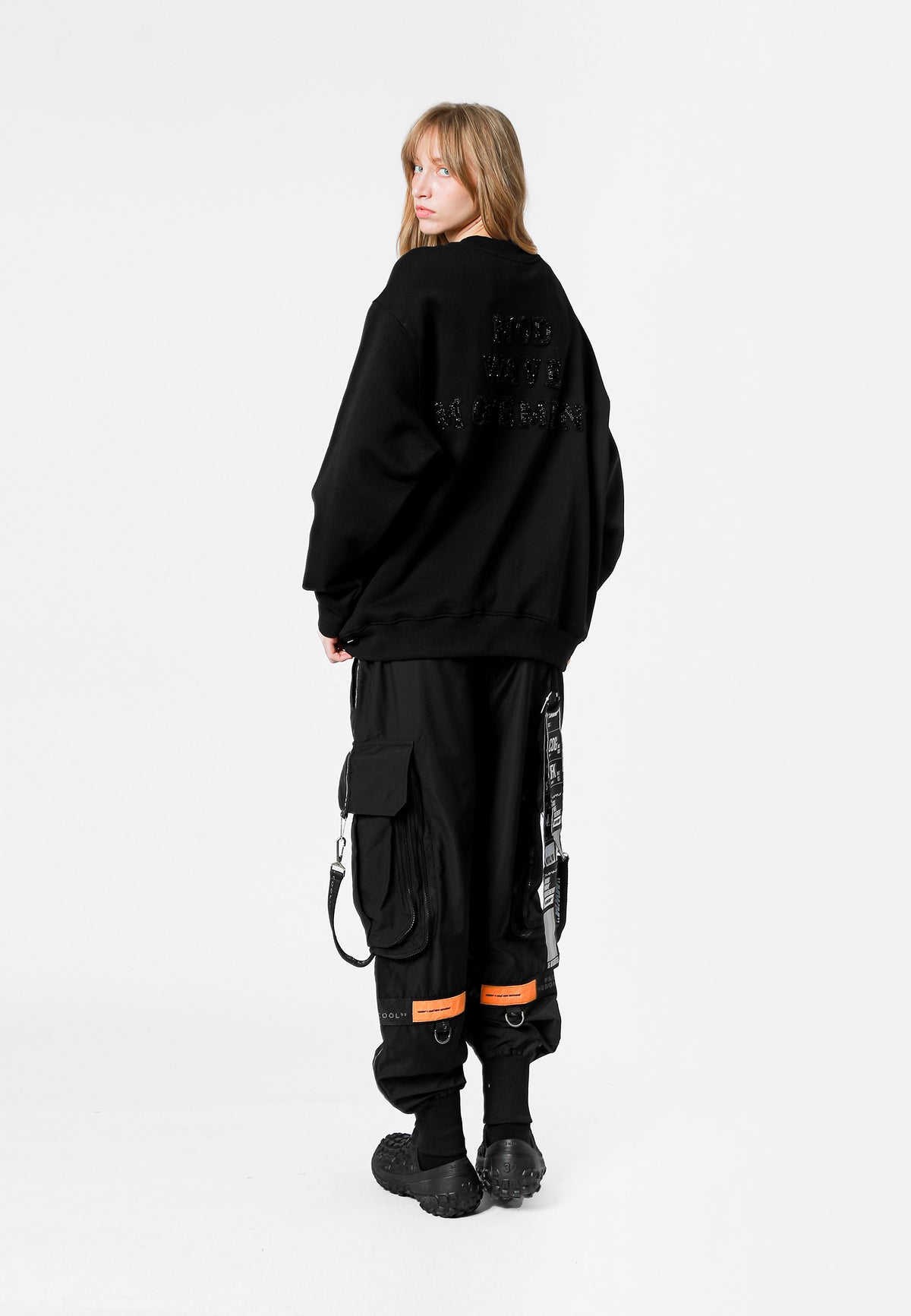 SUDADERA LOGO MWM