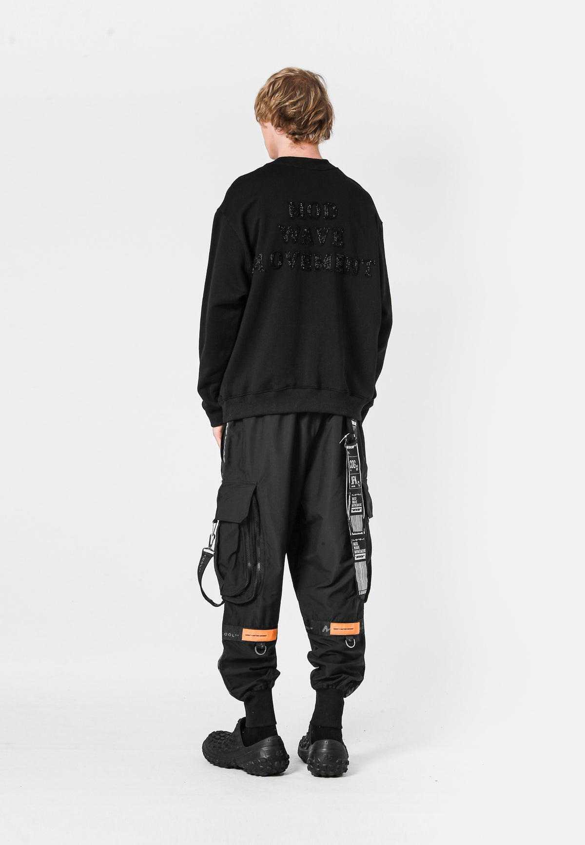 SUDADERA LOGO MWM