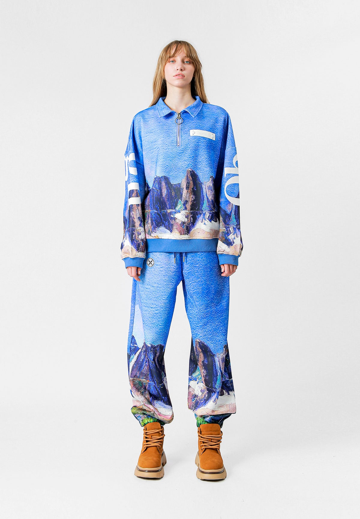 MWM SWEATSHIRT
