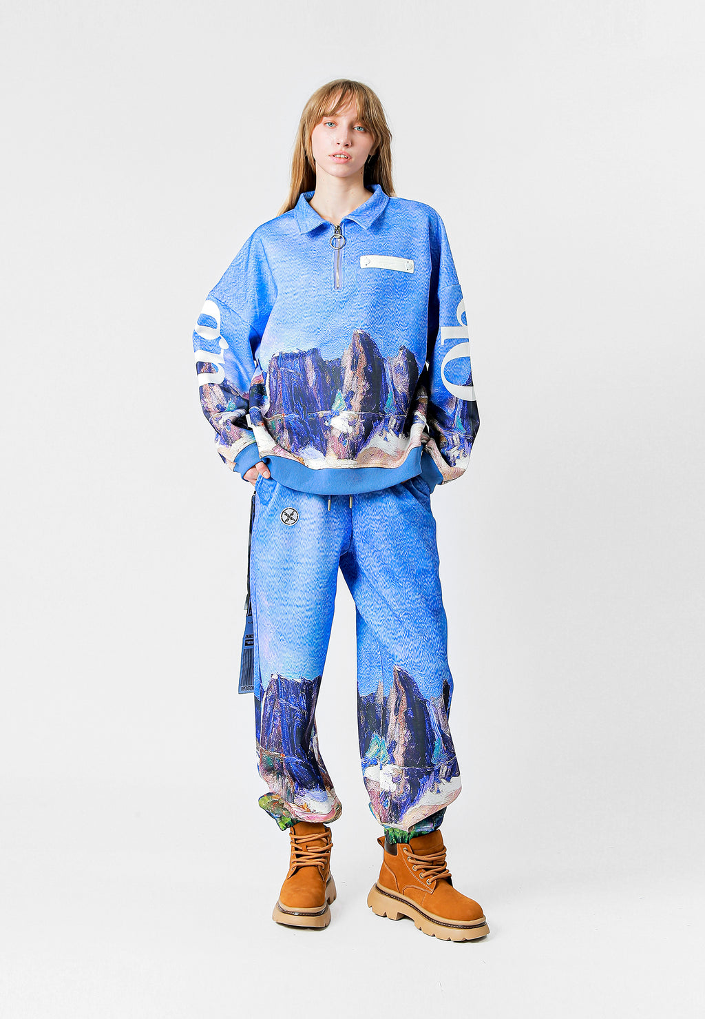 MWM SWEATSHIRT