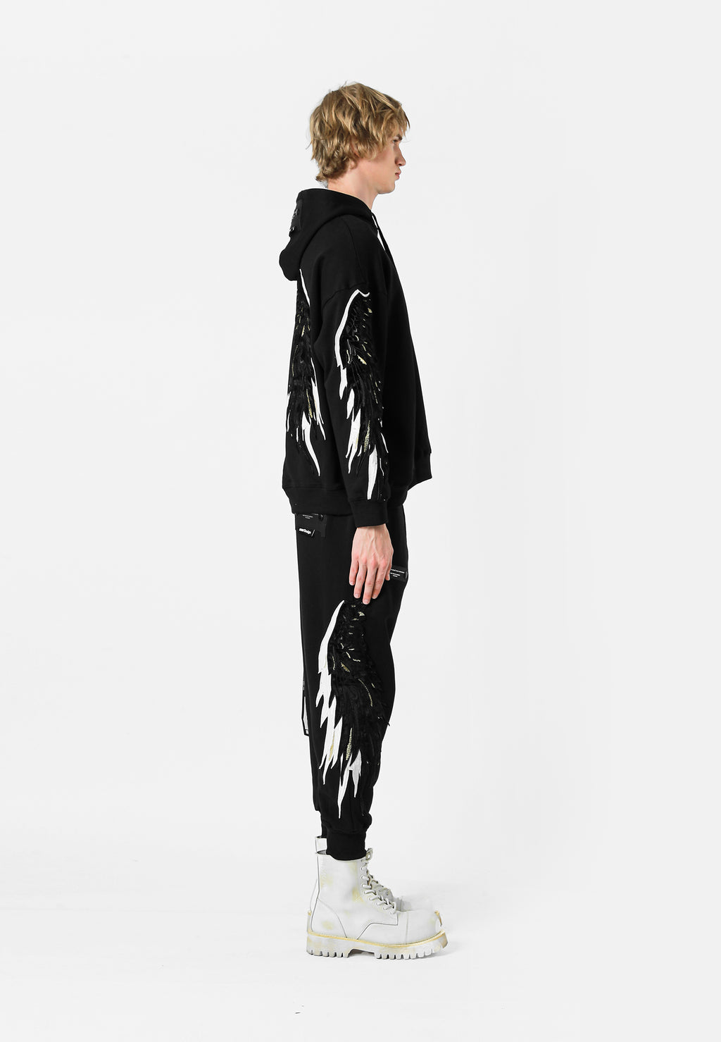 SUDADERA ALAS CON CAPUCHA
