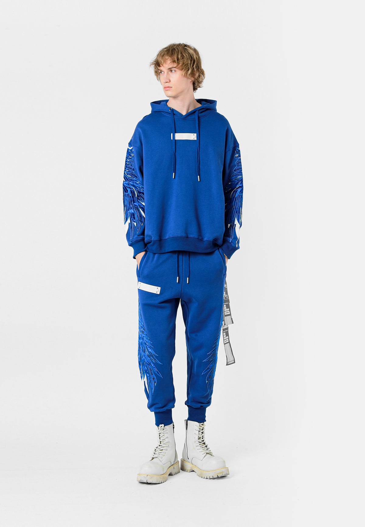 SUDADERA ALAS CON CAPUCHA