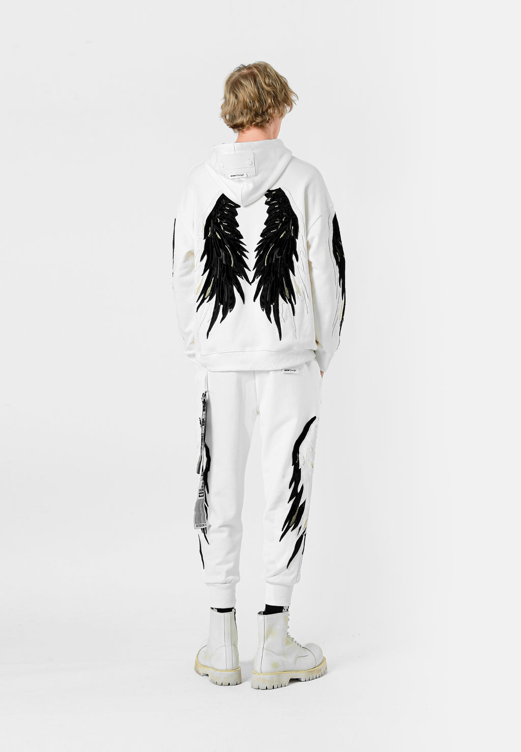 SUDADERA ALAS CON CAPUCHA