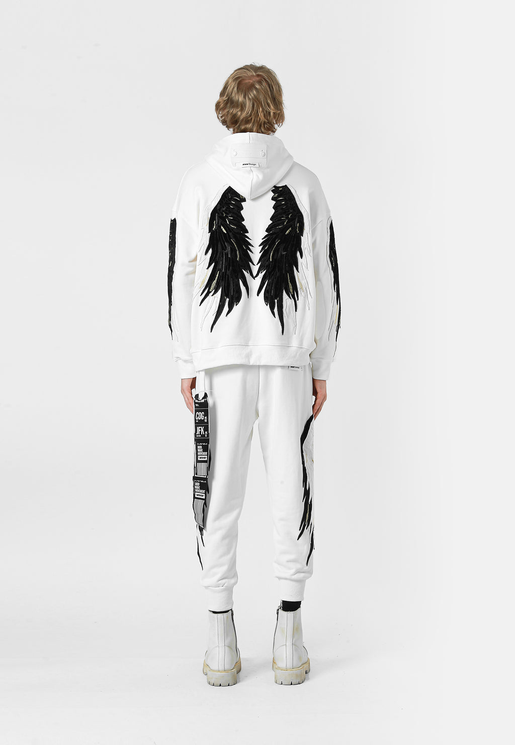 SUDADERA ALAS CON CAPUCHA