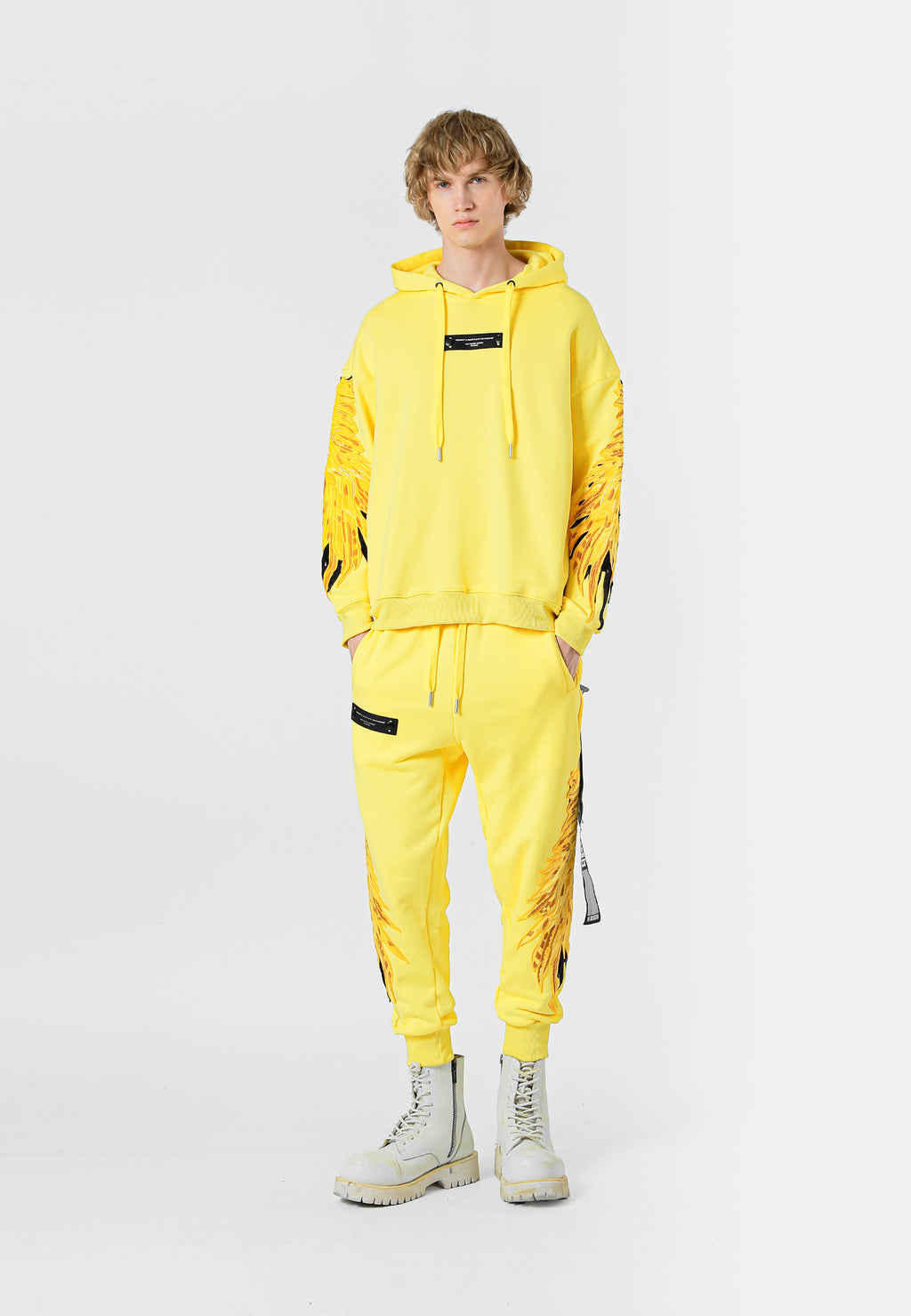 SUDADERA ALAS CON CAPUCHA