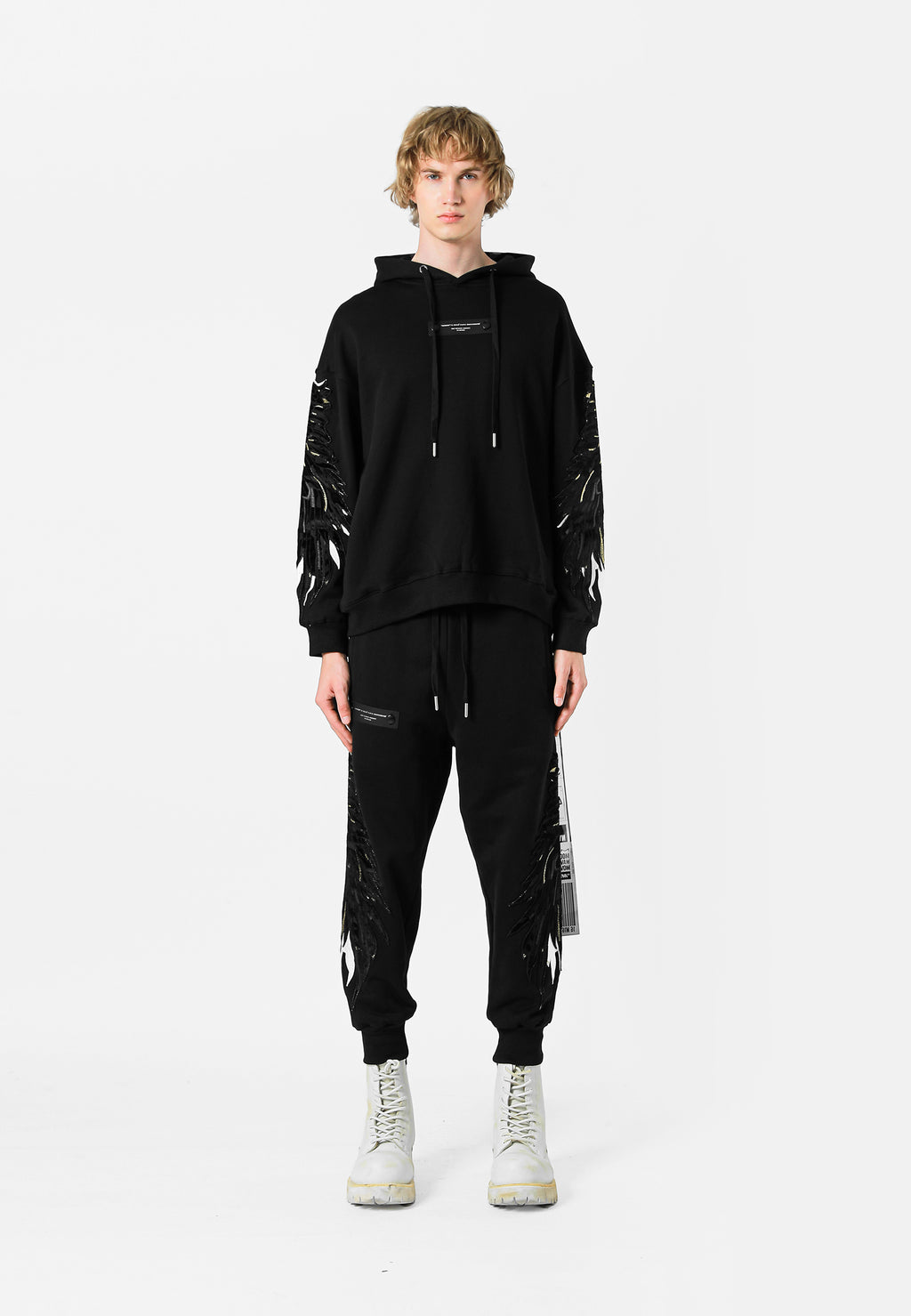 SUDADERA ALAS CON CAPUCHA