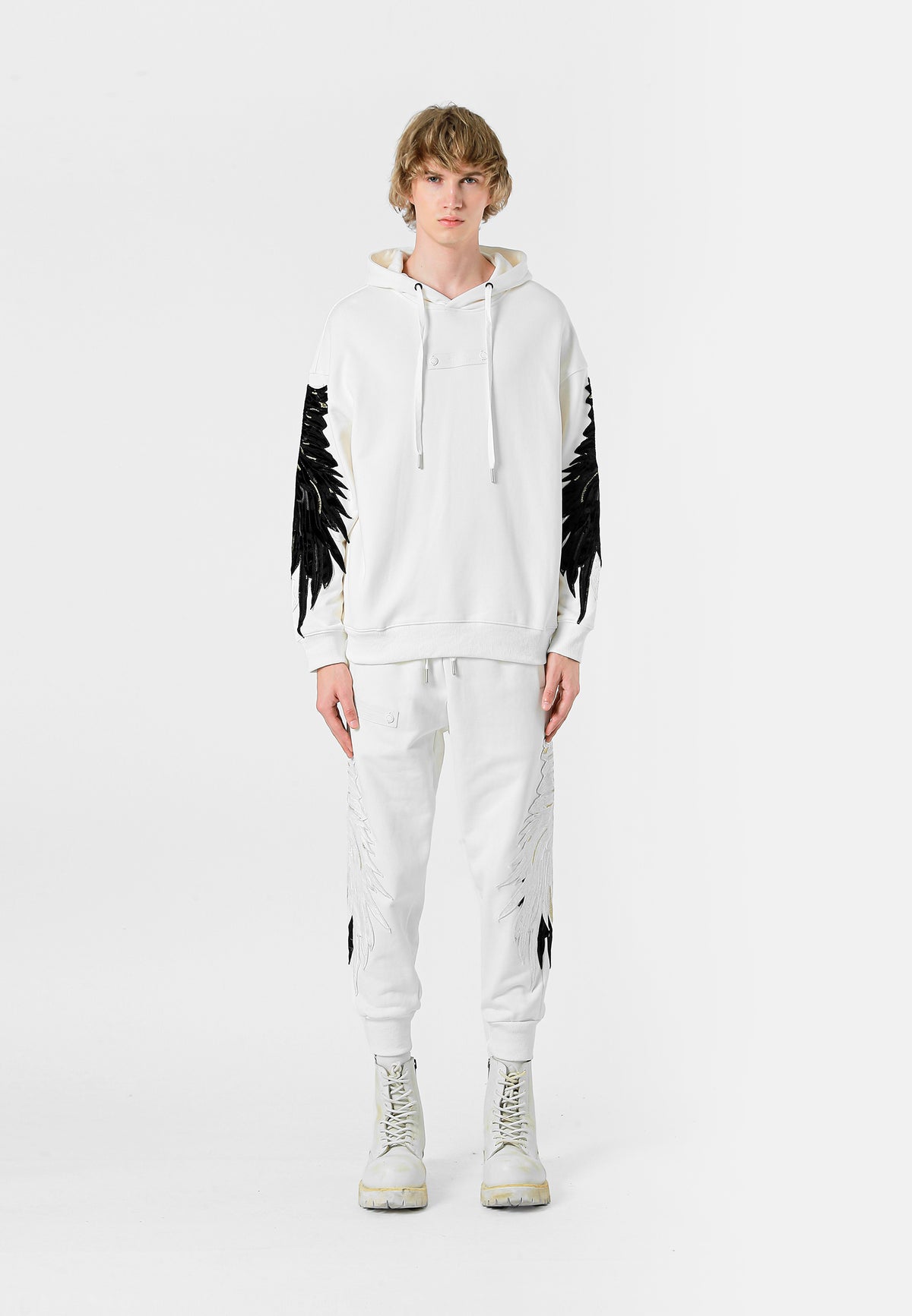 SUDADERA ALAS CON CAPUCHA