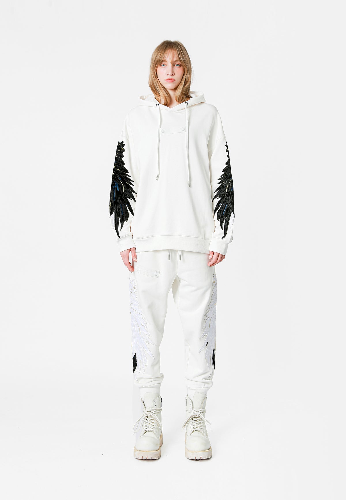 SUDADERA ALAS CON CAPUCHA