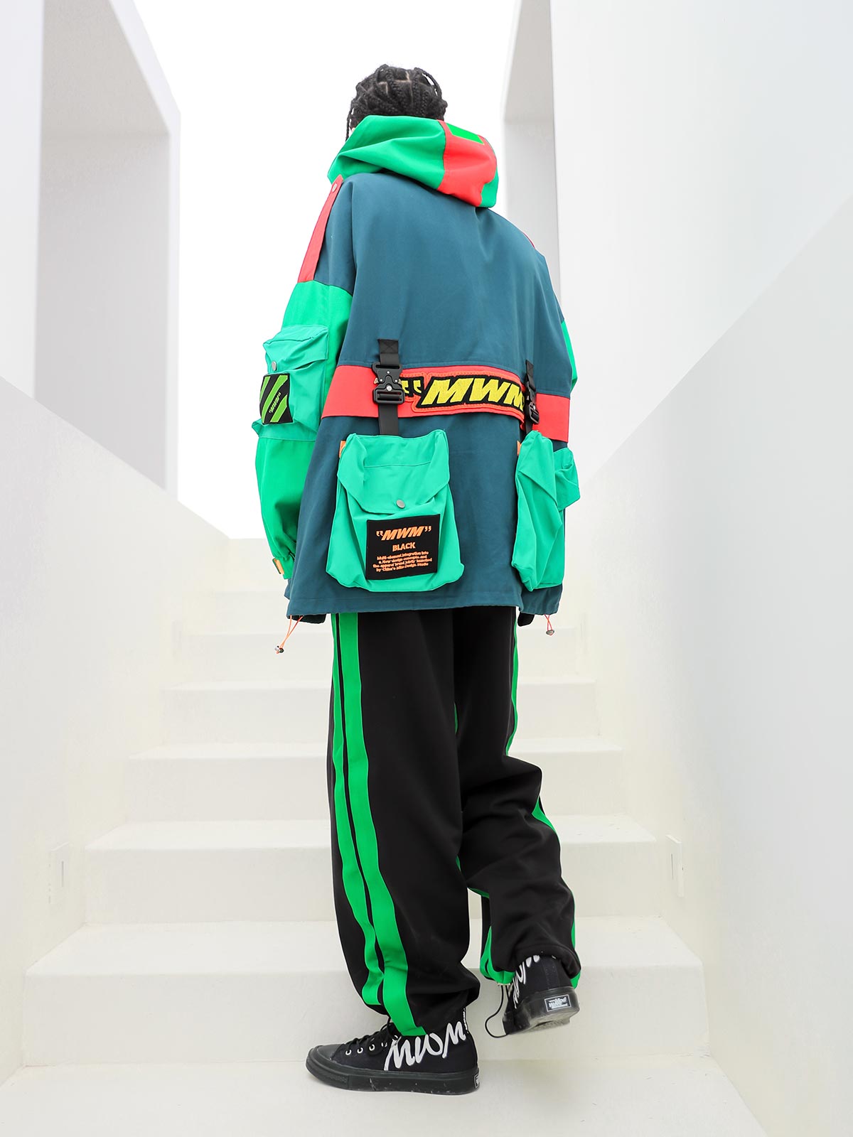 CHAQUETA BOLSILLOS