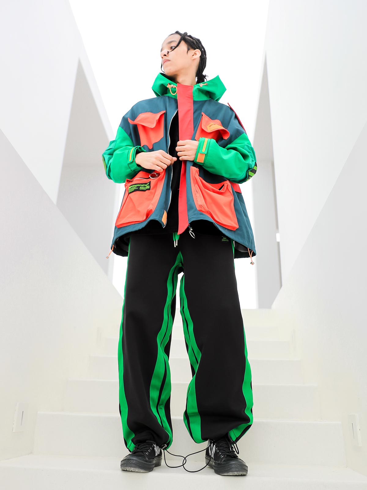 CHAQUETA BOLSILLOS
