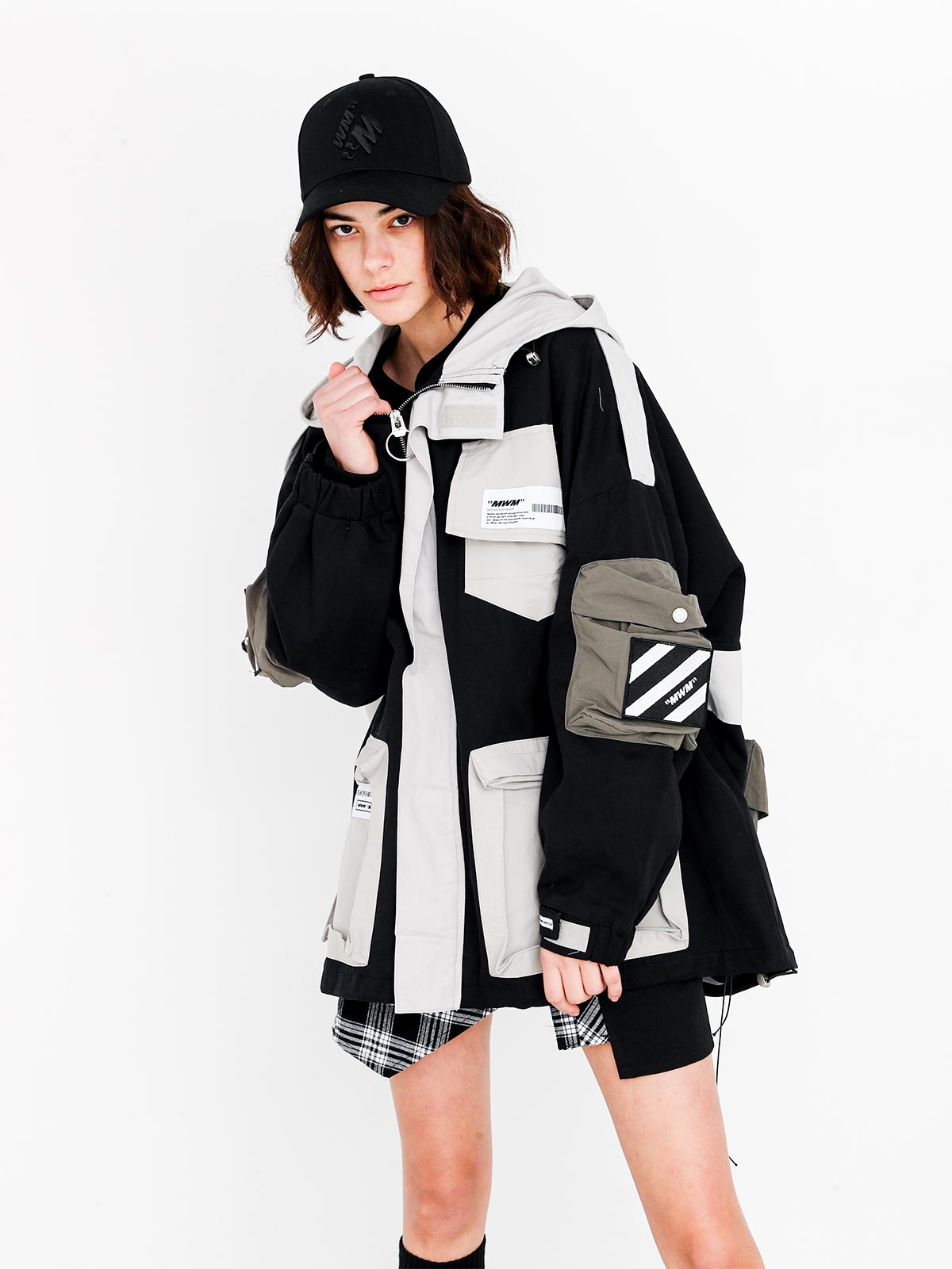 CHAQUETA BOLSILLOS