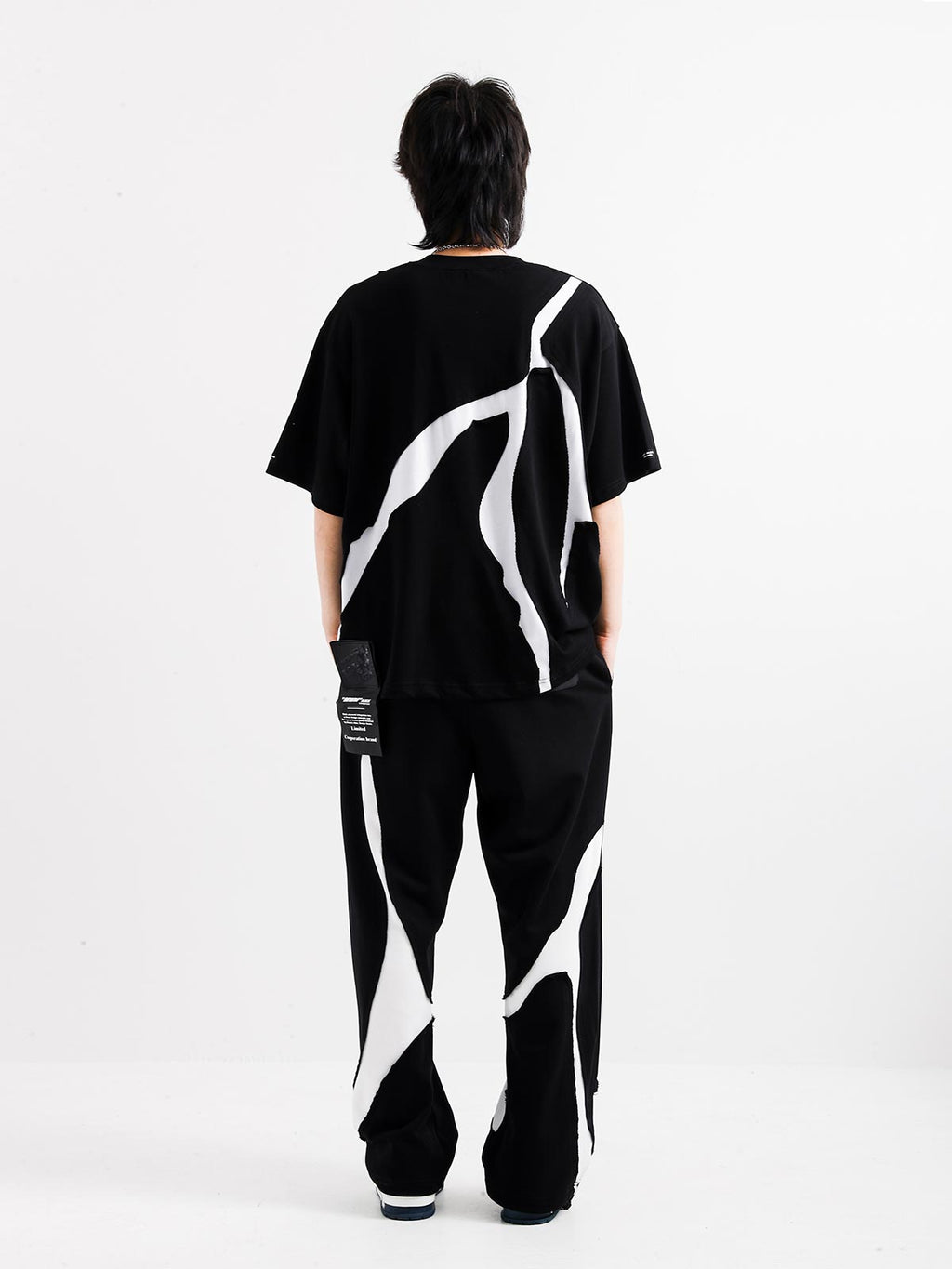 CAMISETA PARCHEADA