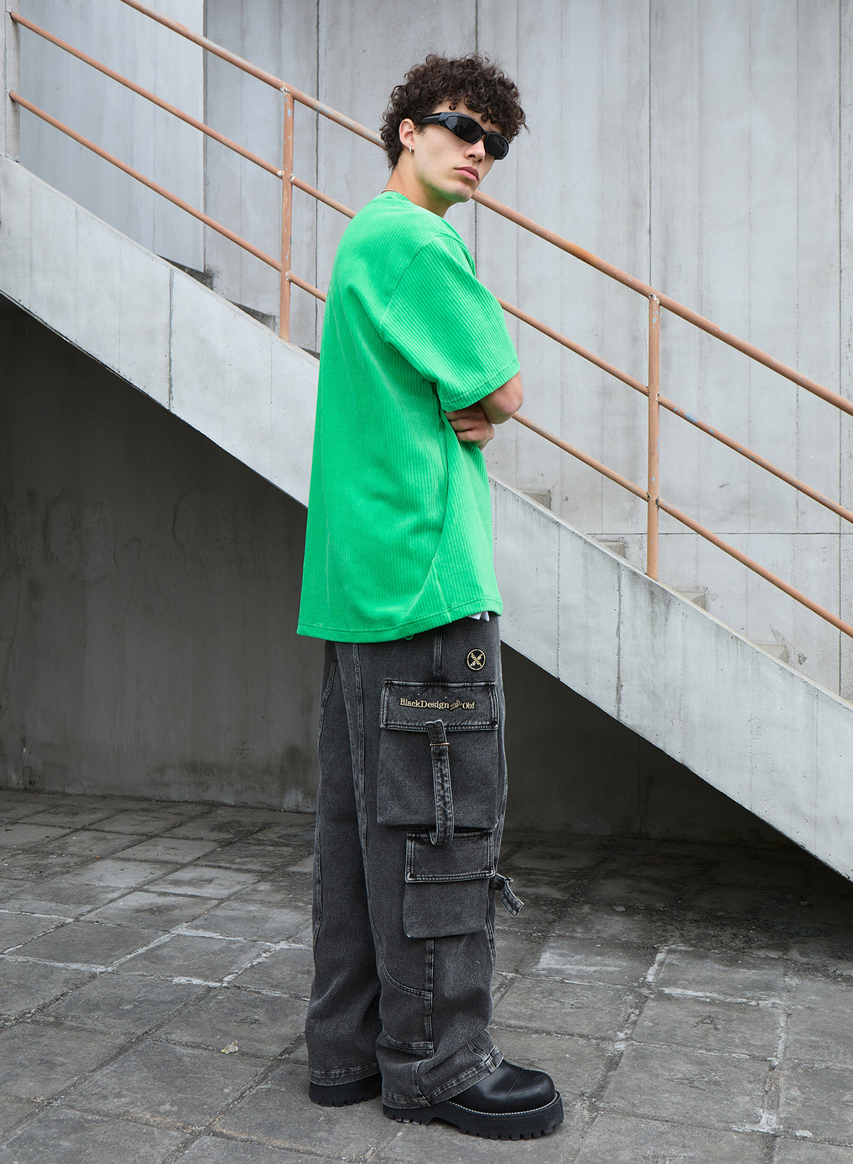 T-SHIRT WITH MINIATURE AND CHAIN