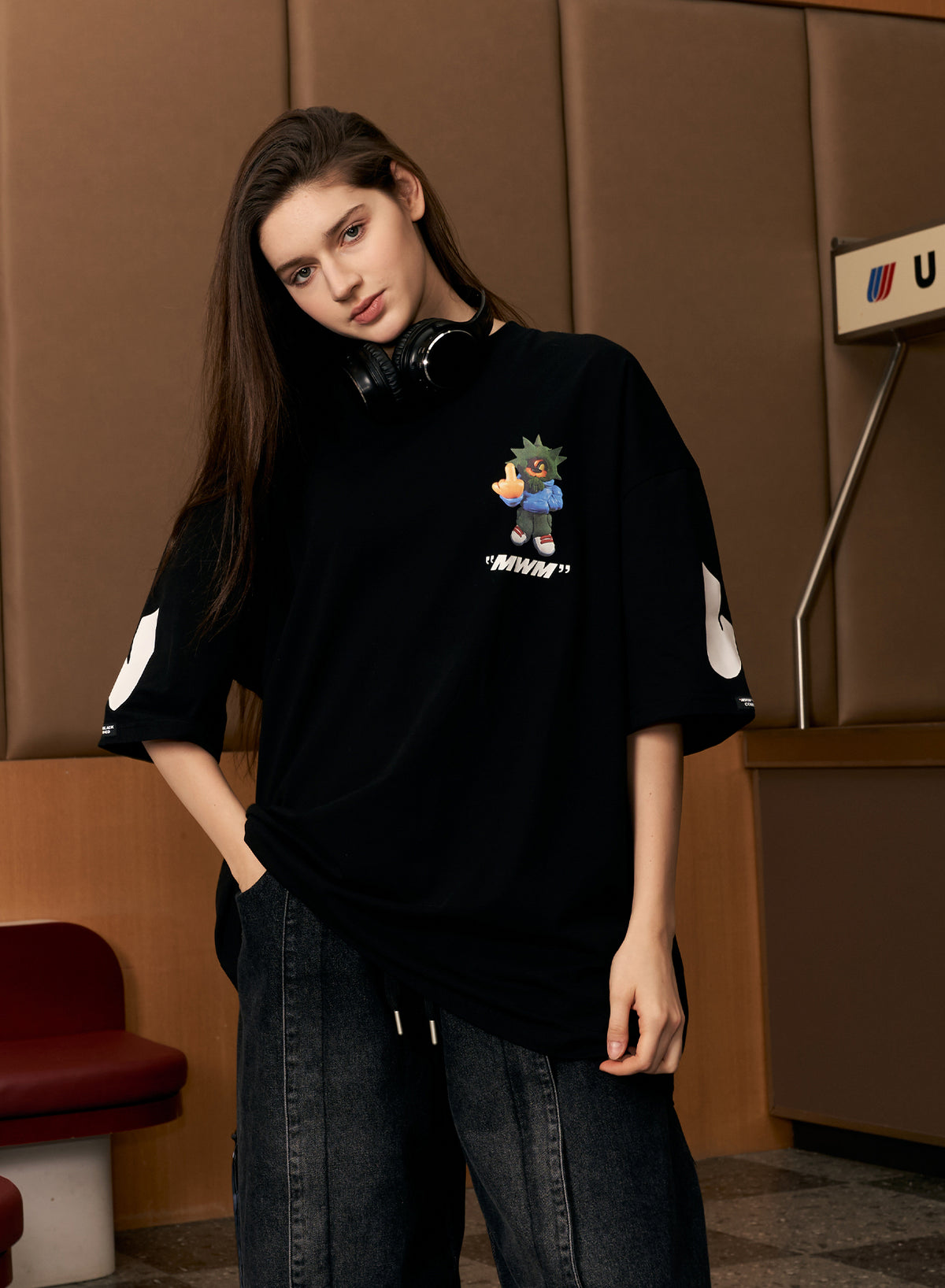 VANGUARD'S DOG T-SHIRT