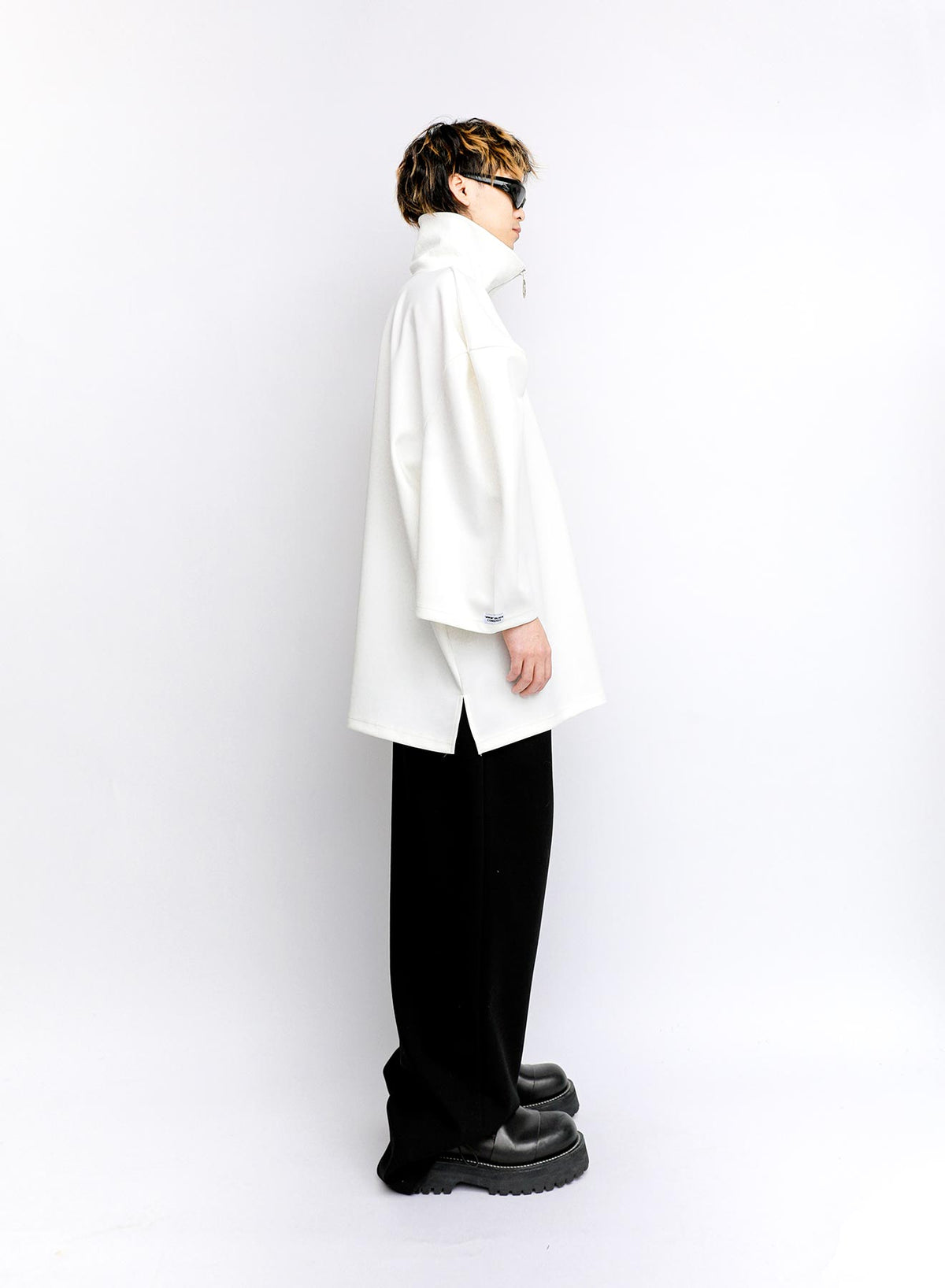 MWM HIGH NECK SWEATSHIRT