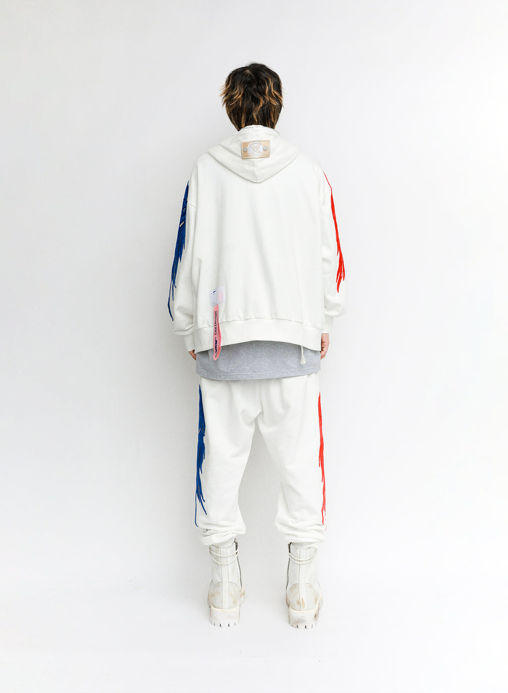 SUDADERA ALAS CON CAPUCHA