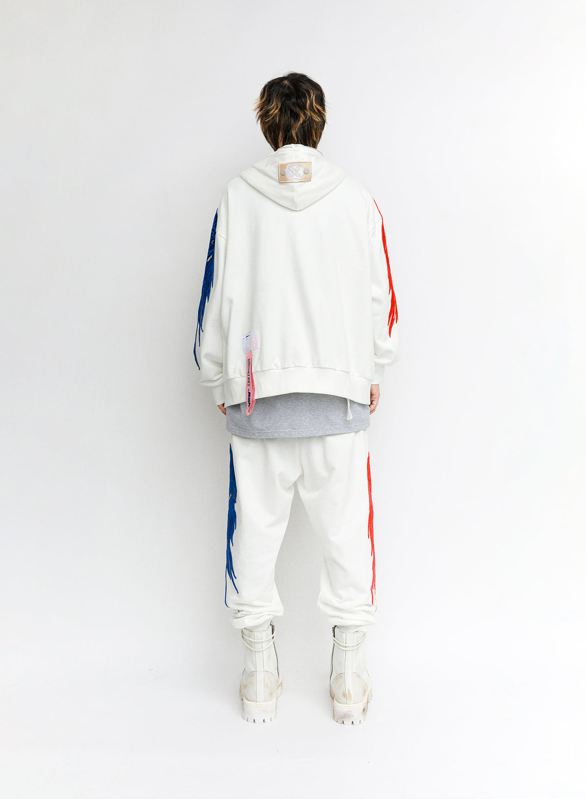 SUDADERA ALAS CON CAPUCHA