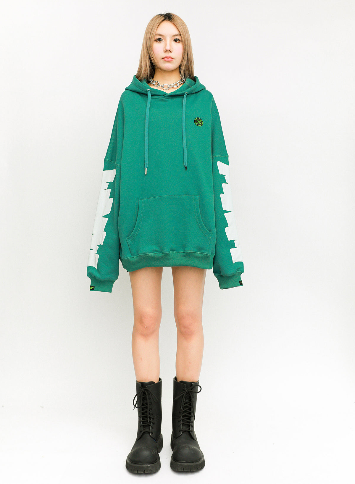 SUDADERA MWM CON CAPUCHA