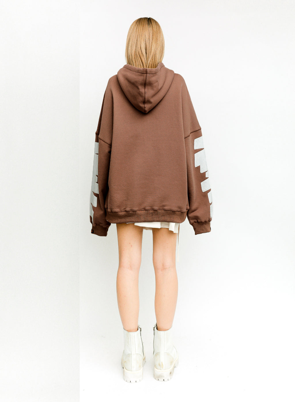 SUDADERA MWM CON CAPUCHA