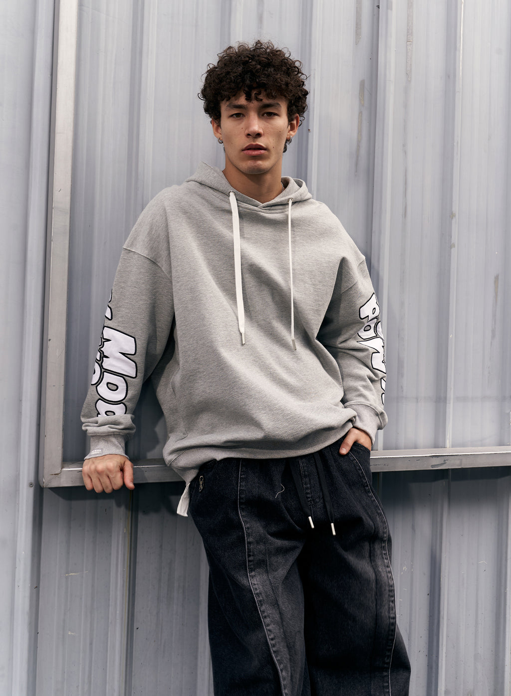 SUDADERA CON CAPUCHA VANGUARD'S DOG