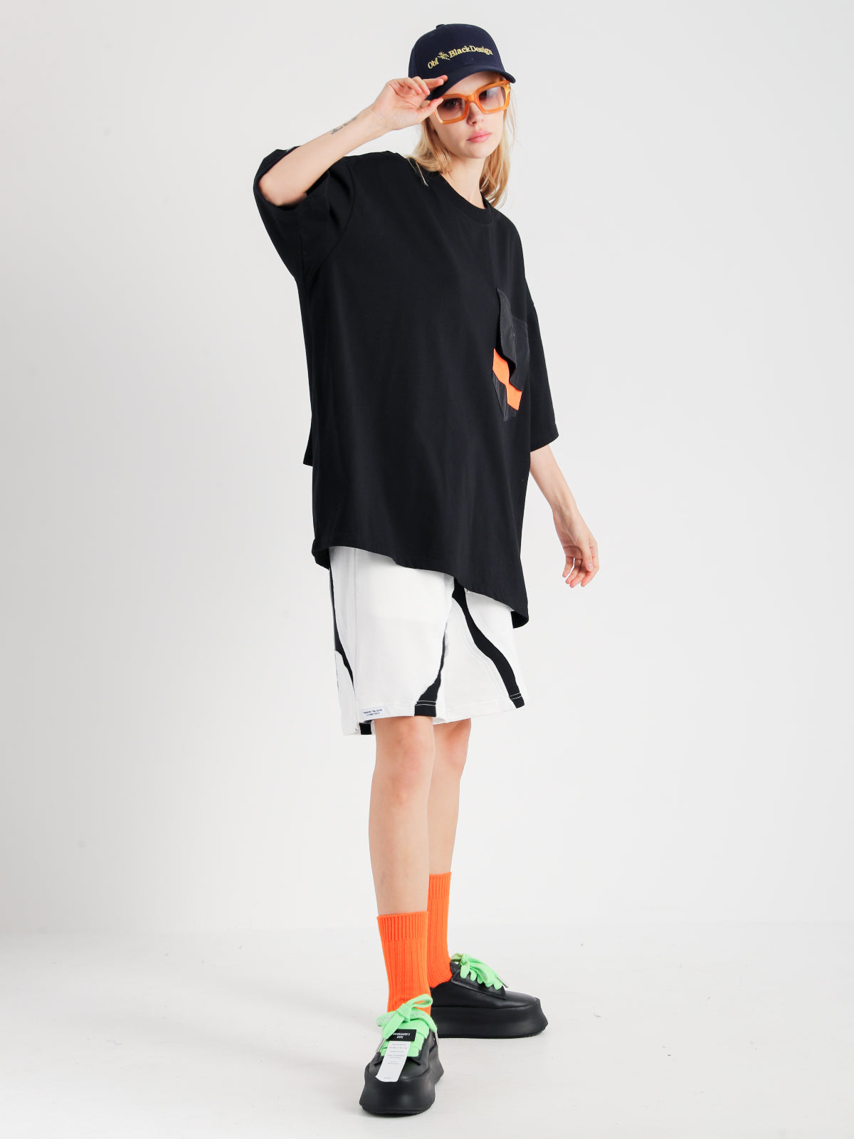 BLACK AND WHITE BERMUDA SHORTS