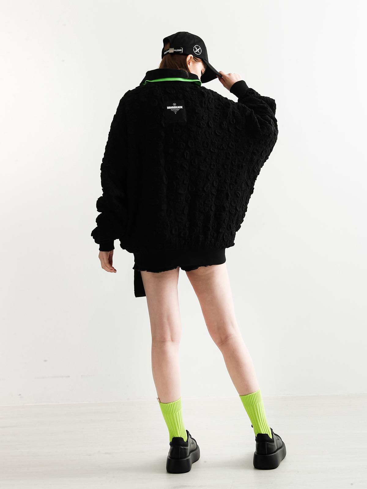 EMBOSSED SWEATSHIRT