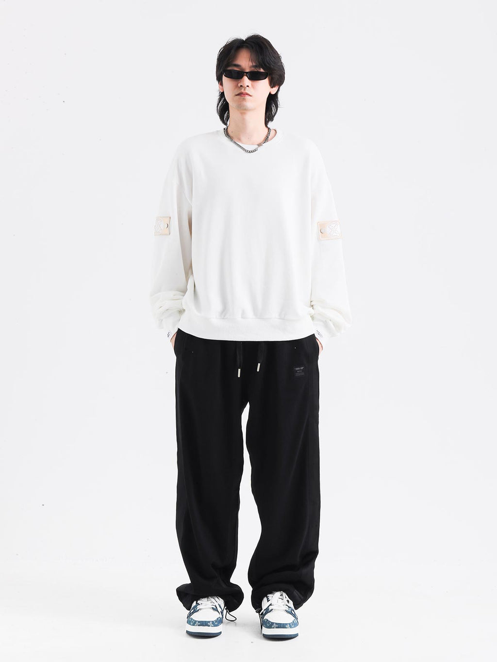BASIC SWEATER