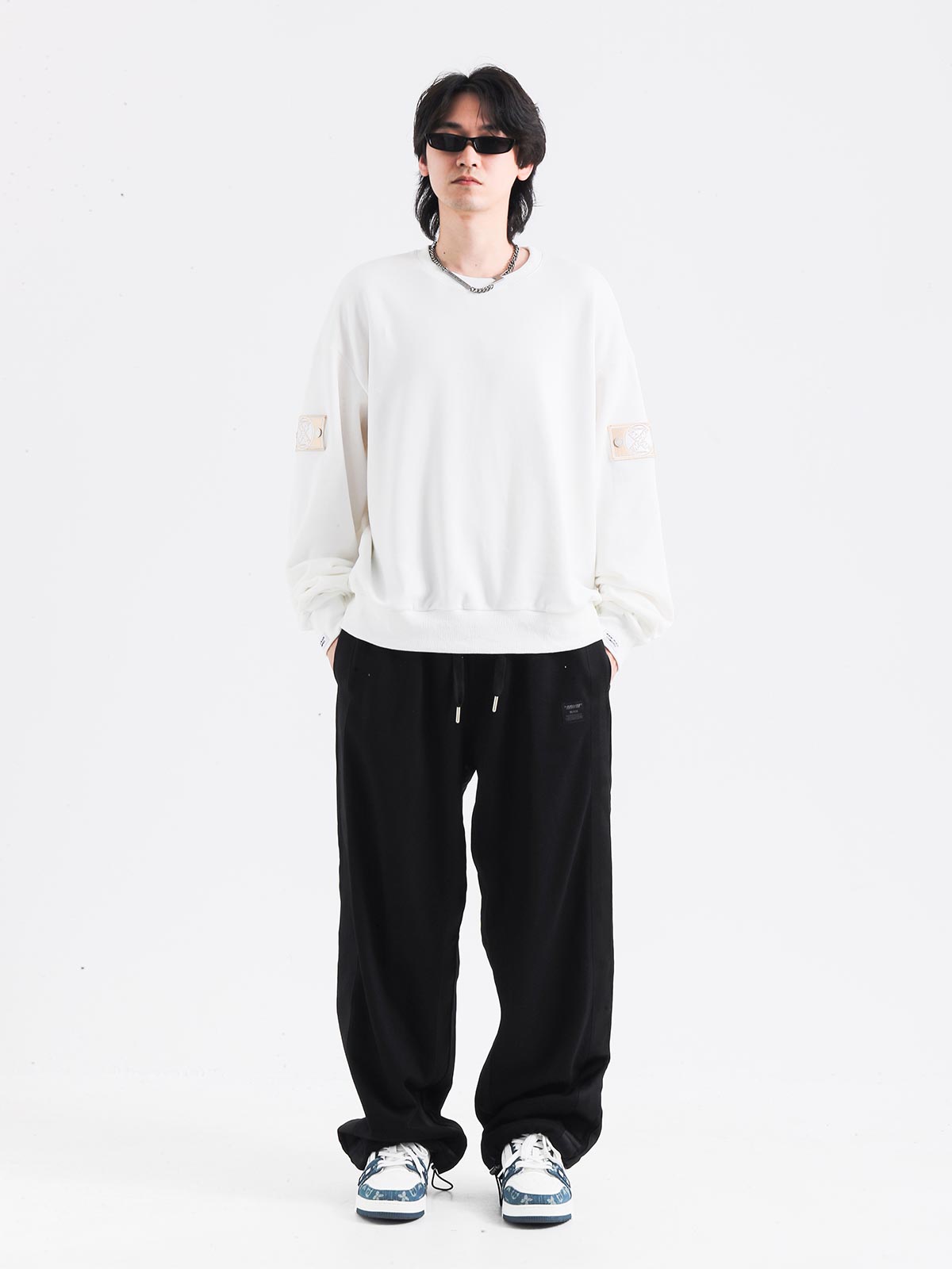 BASIC SWEATER