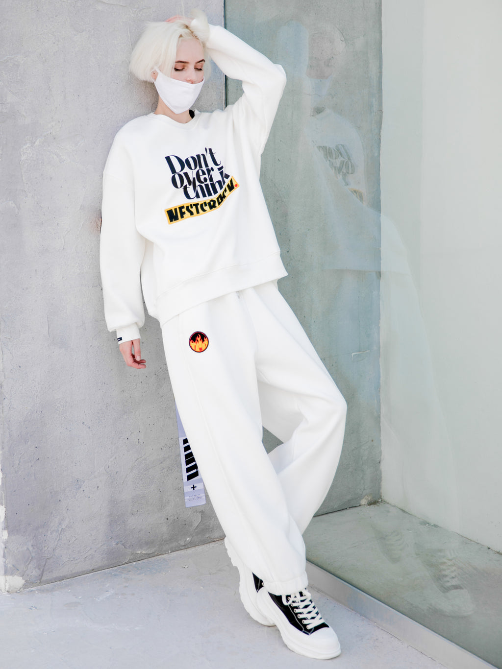 NESTCRACK SWEATSHIRT
