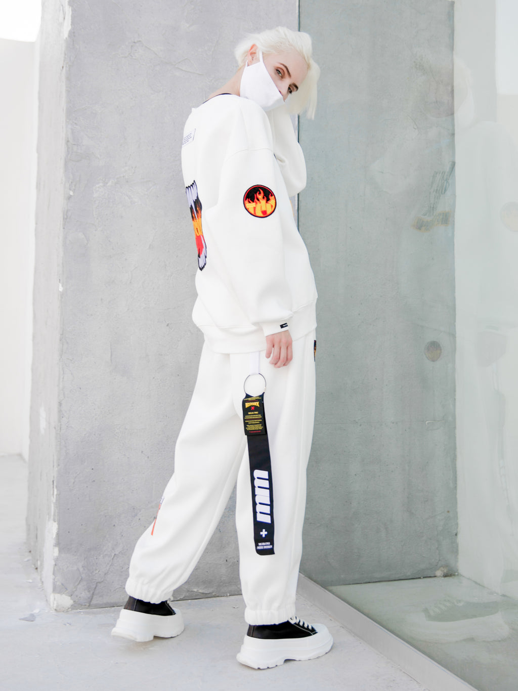 NESTCRACK SWEATSHIRT