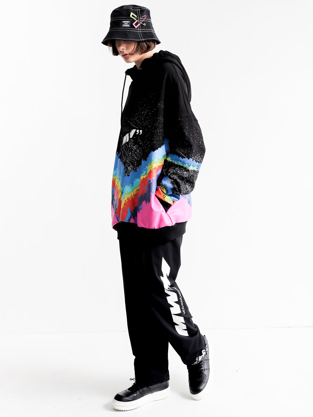 RAINBOW SWEATSHIRT