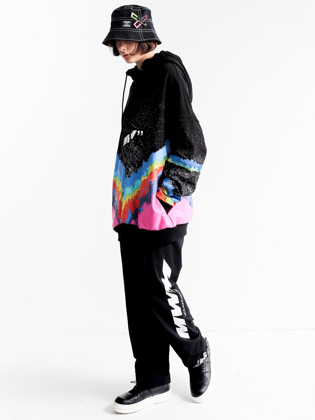 RAINBOW SWEATSHIRT