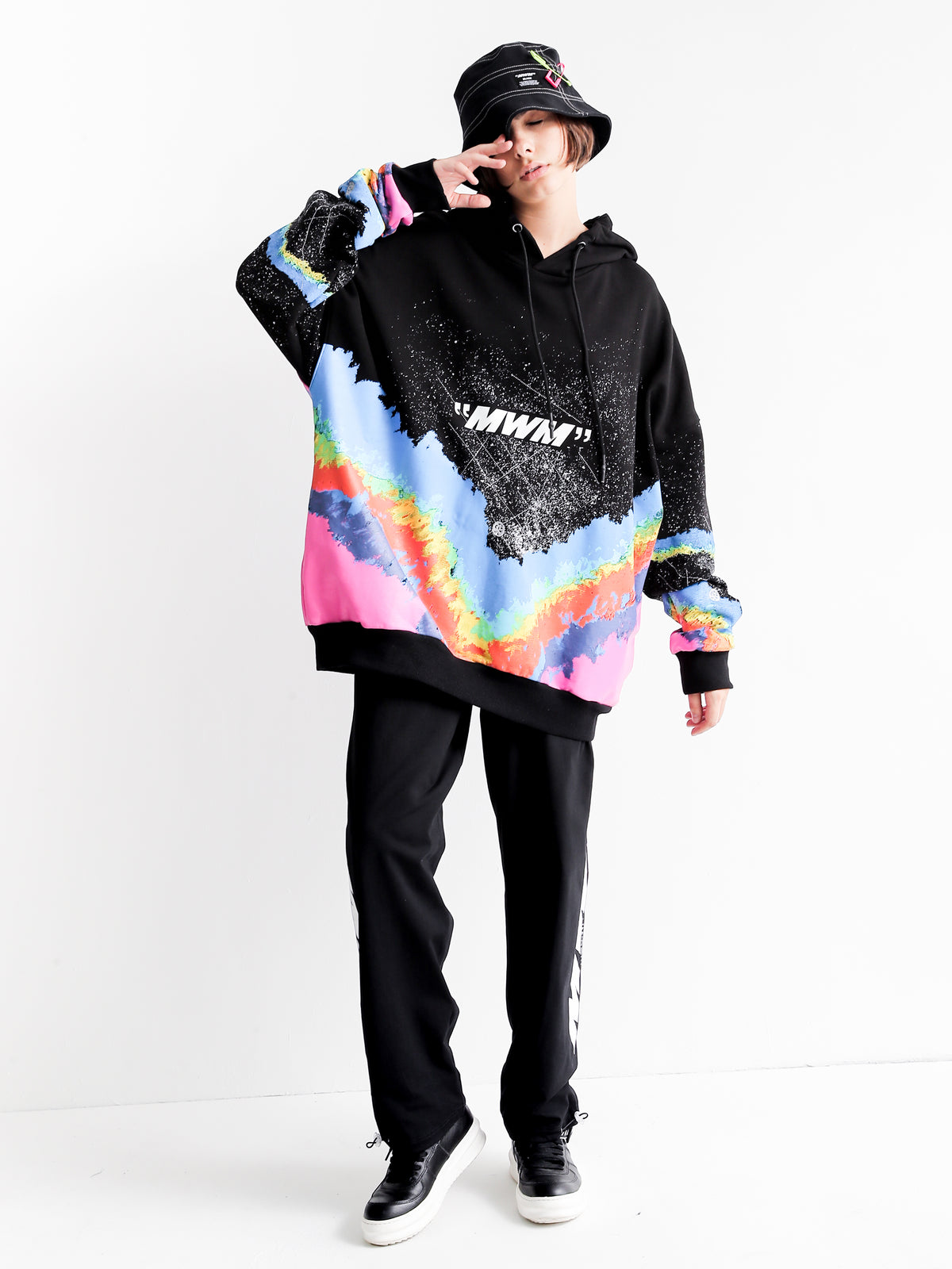 RAINBOW SWEATSHIRT