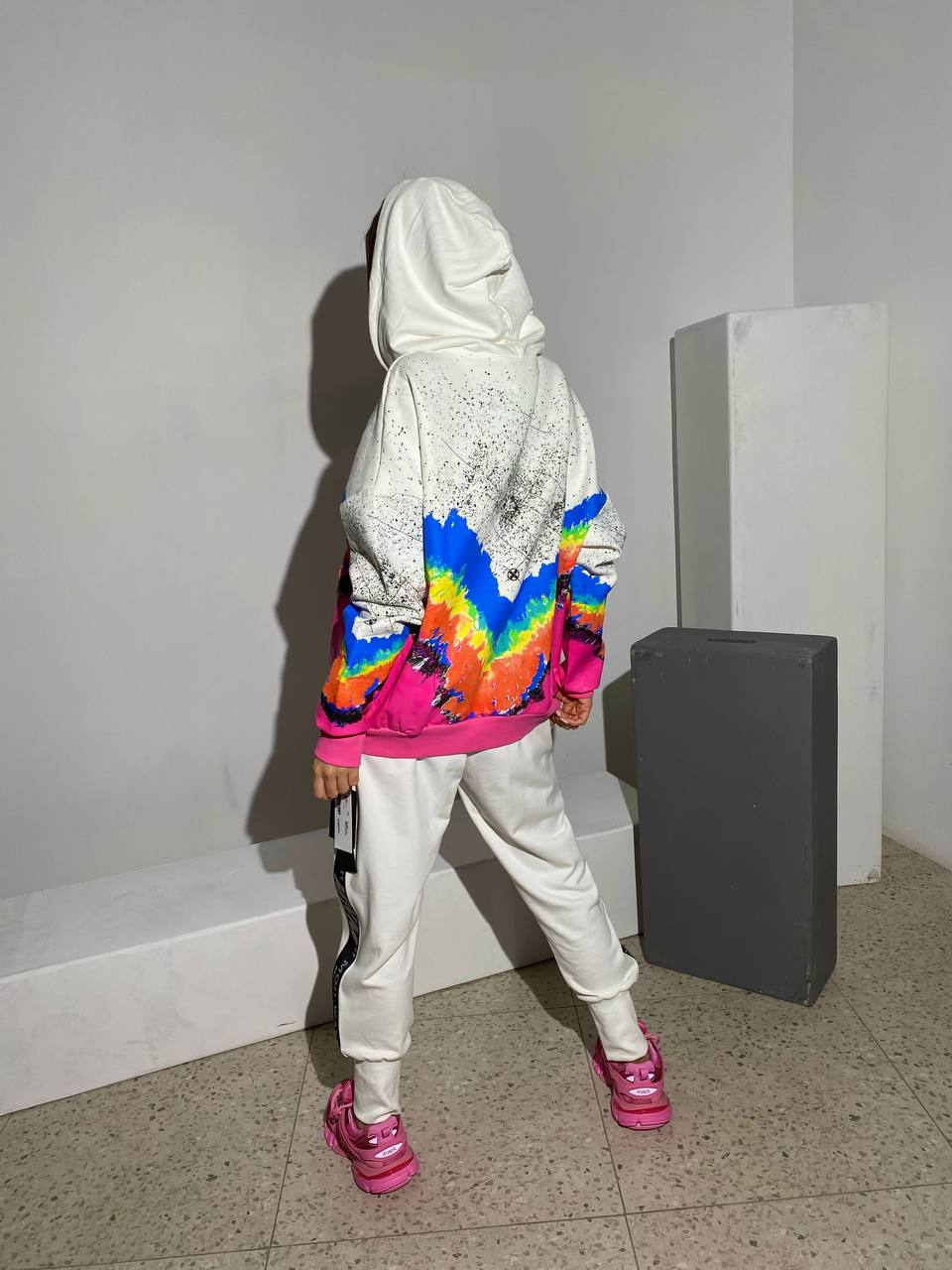 RAINBOW SWEATSHIRT