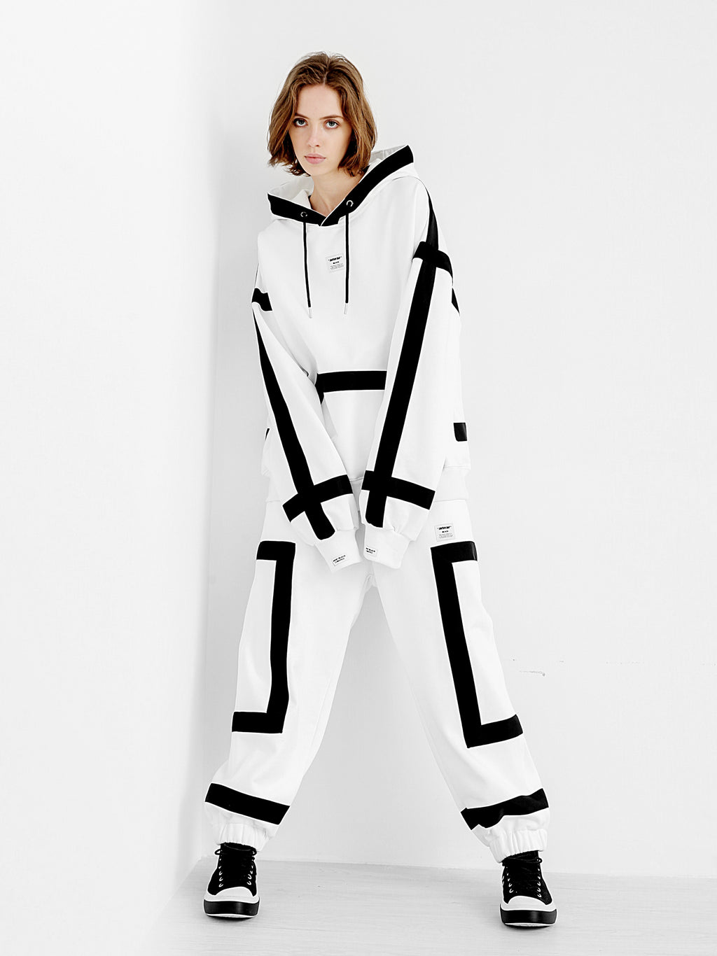 BLOCK SWEATER