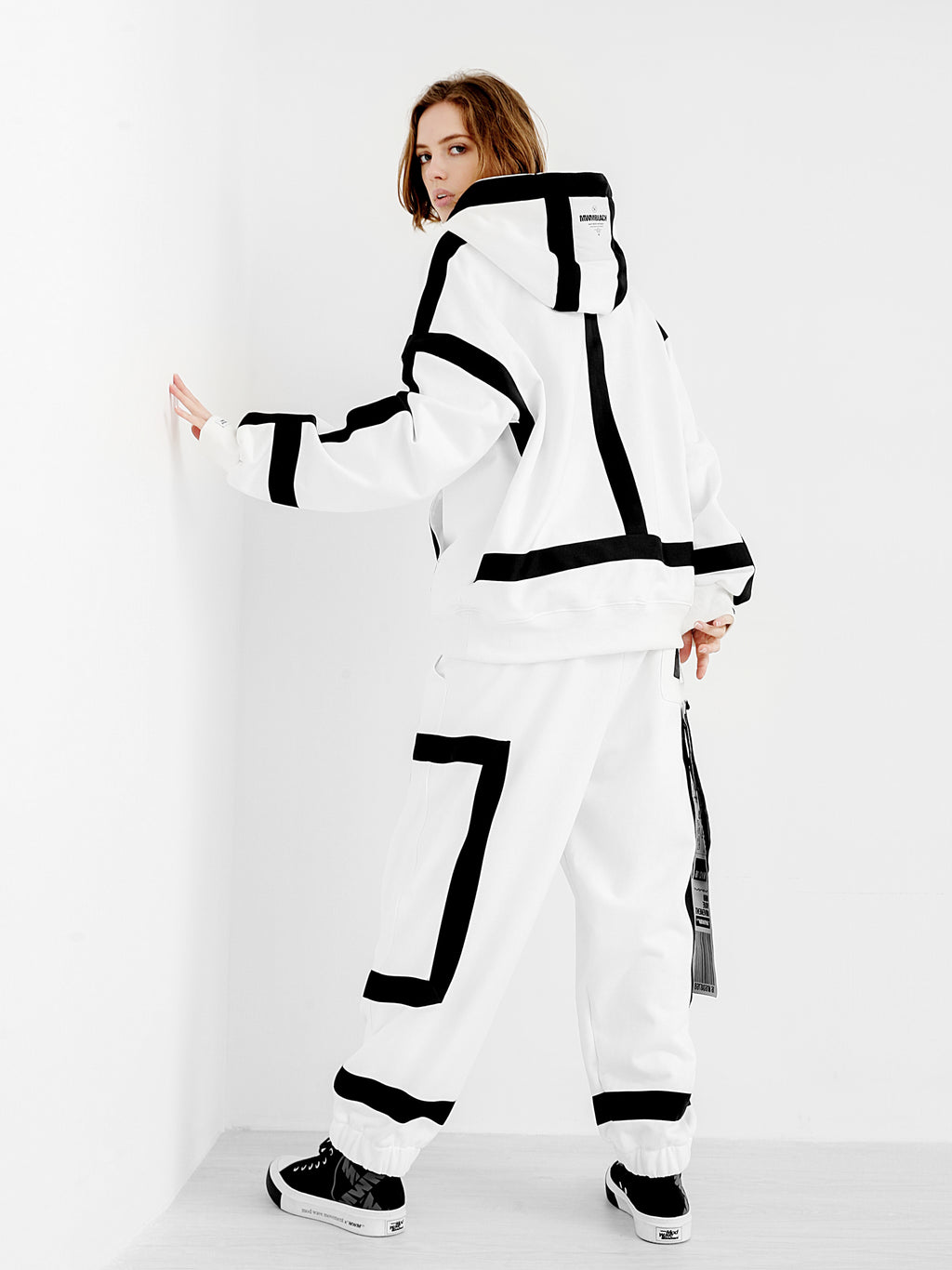BLOCK SWEATER